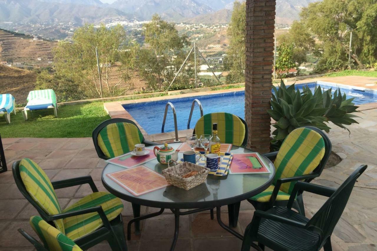 Nerja Paradise Rentals - Villa Los Girasoles מראה חיצוני תמונה