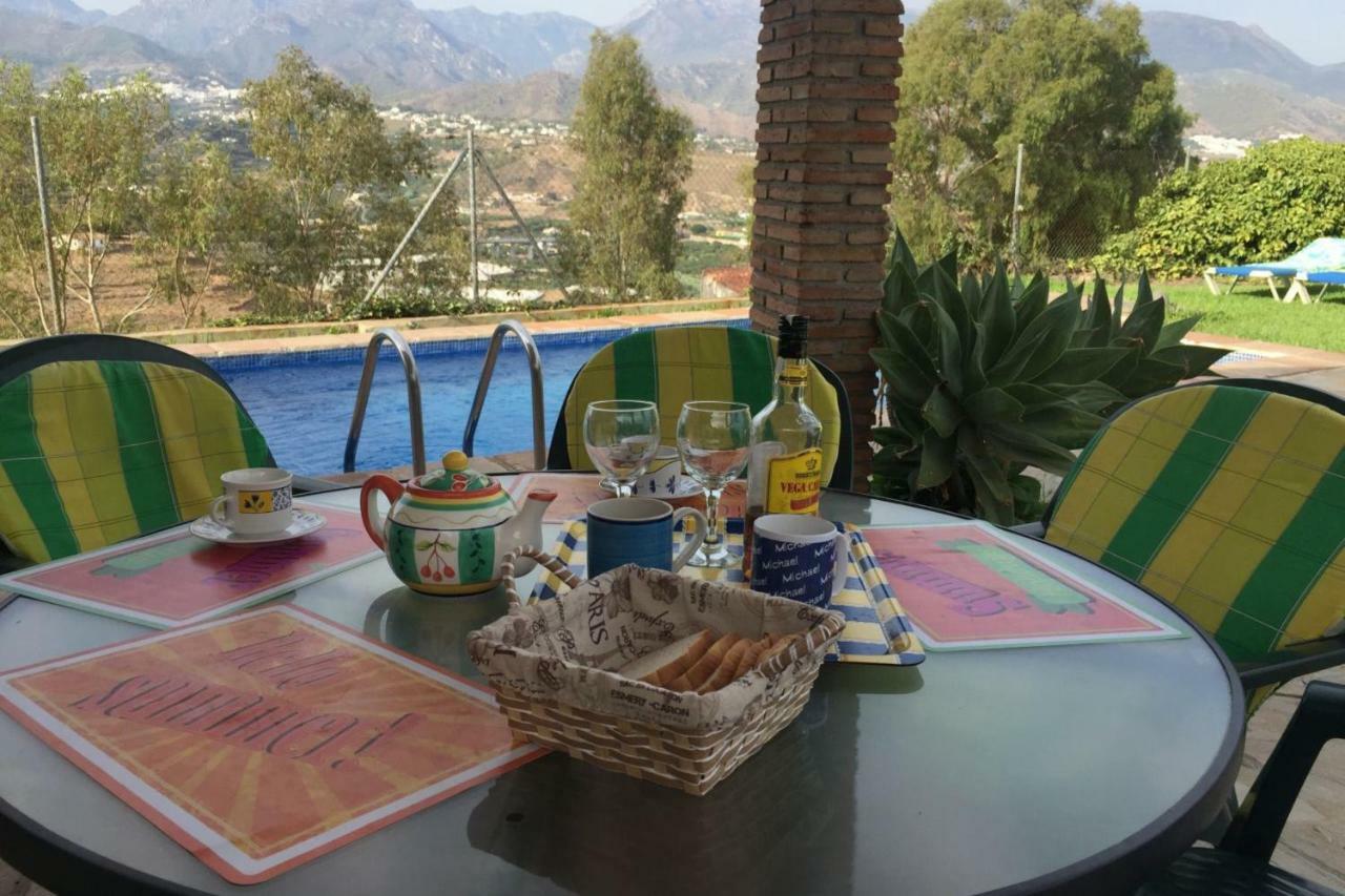 Nerja Paradise Rentals - Villa Los Girasoles מראה חיצוני תמונה