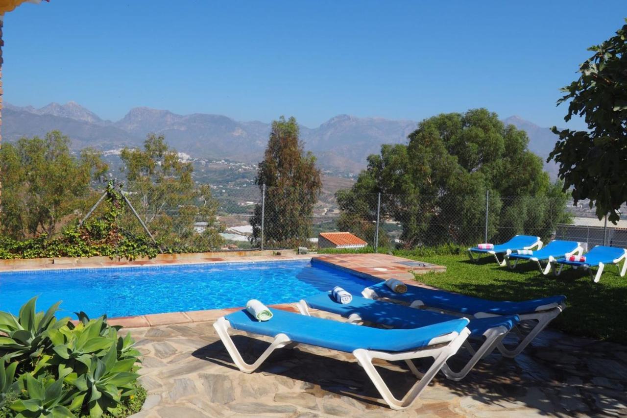 Nerja Paradise Rentals - Villa Los Girasoles מראה חיצוני תמונה