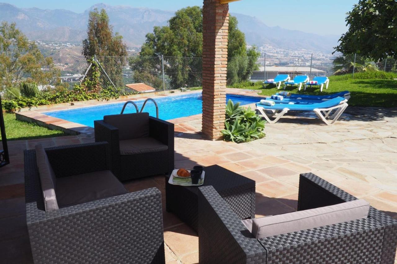 Nerja Paradise Rentals - Villa Los Girasoles מראה חיצוני תמונה