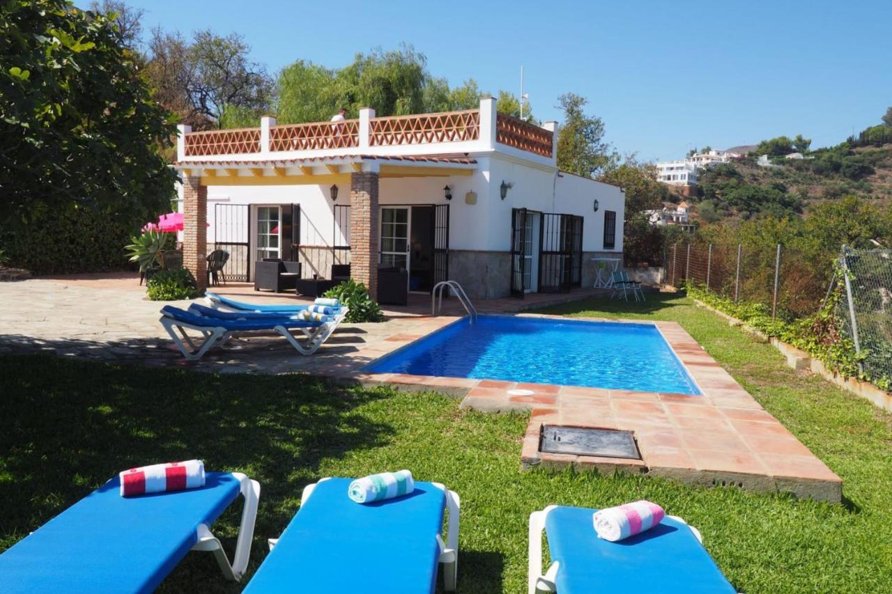 Nerja Paradise Rentals - Villa Los Girasoles מראה חיצוני תמונה